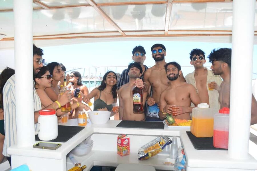 Punta Cana Private Catamaran Cruise, Open Bar & Snorkeling - Seventy-five minutes at La Piscina Natural