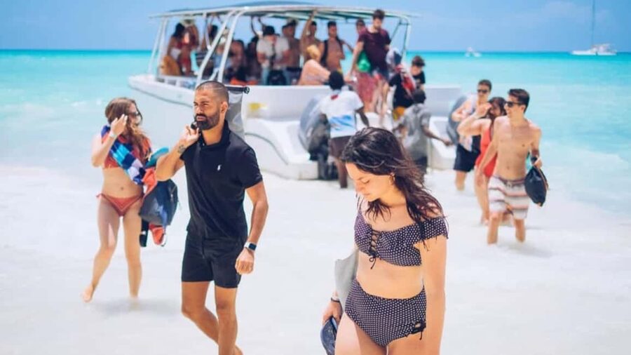 Punta Cana: Saona Island All Included Open Bar Catamaran - Should you book the $76 Saona Island trip?