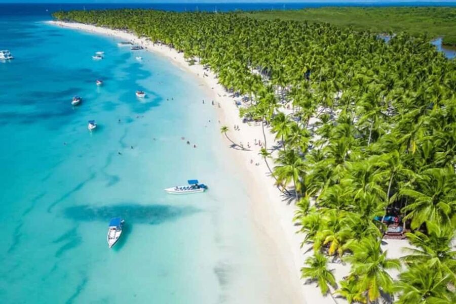 Punta Cana: Saona Island Full-Day Open Bar, Lunch & Transfer - What changes with the premium packages