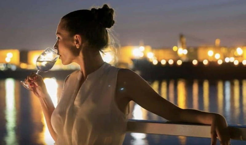 Québec City: 2-Hour Cocktail & DJ Evening Cruise - Should You Book the Québec City Cocktail Cruise?