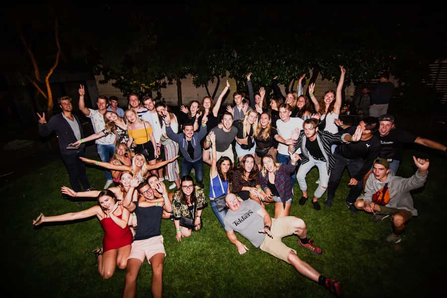 Queenstown: Bar Crawl with 5 Free Shots and Pizza - Starting at The London Bar at 9 PM