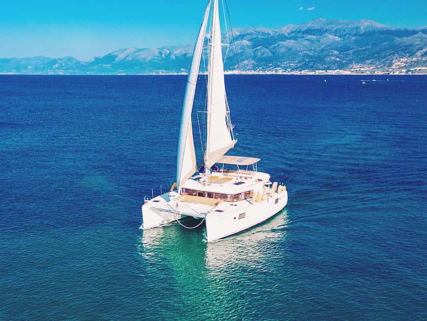 Rethymno Premium Catamaran Cruise: Healthy Lunch & Open Bar - A six-and-a-half-hour day on the water
