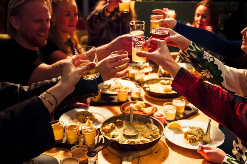 Reykjavik: All in One - Eat, Drink & Explore with Locals - The first local bar sets the tone