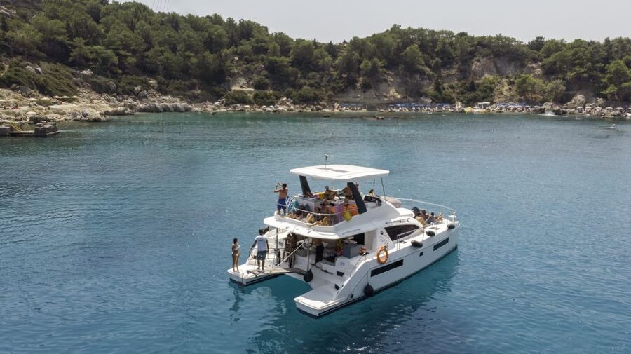 Rhodes: All-Inclusive Catamaran Cruise with Lunch and Drinks - Meeting the crew at Mandraki Harbor