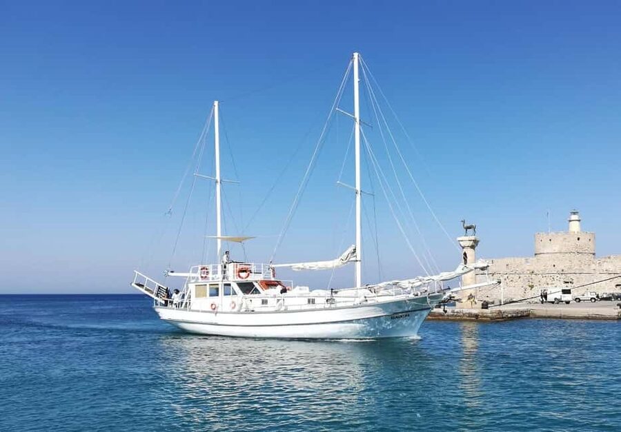 Rhodes: Boat Tour with Snorkeling, Gourmet Buffet & Open Bar - Who will enjoy this cruise most