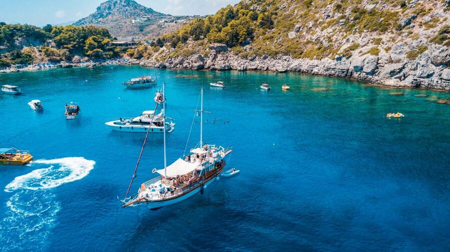 Rhodes: Cruise with 3 Stops, Lunch and Unlimited Drinks - Who should book this cruise?