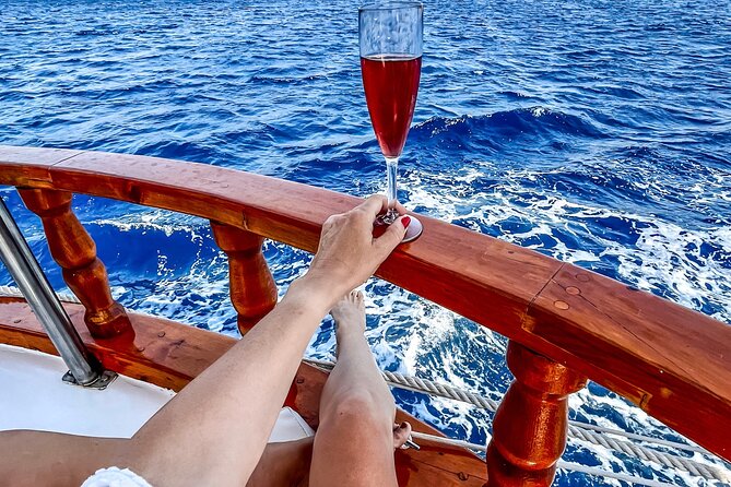Rhodes Day Cruise (with lunch & unlimited drinks) 5,5 Hours - Kallithea Springs: clear water at the last stop