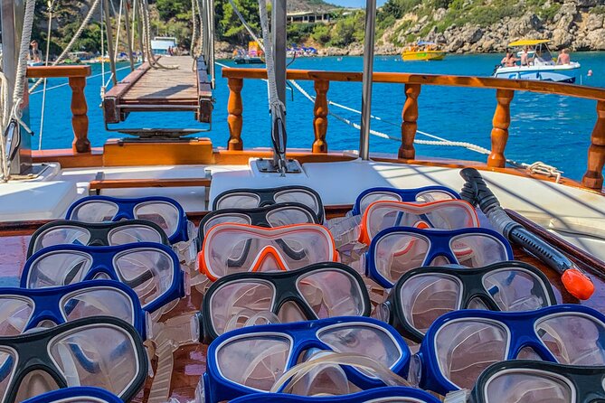 Rhodes Day Cruise (with lunch & unlimited drinks) 5,5 Hours - What the wooden boat is like