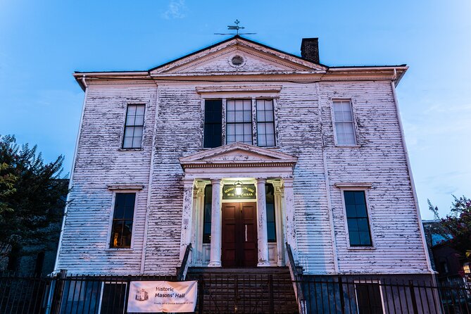 Richmond Ghosts Boos and Booze Haunted Pub Crawl - Shockoe Bottom after dark
