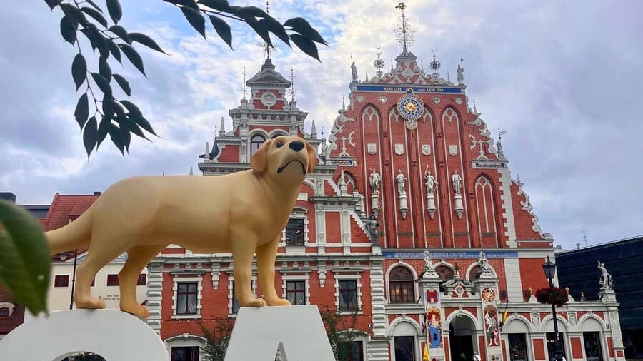 Riga: Canal Boat Tour with Drink & Old Town Audio Tour - Under 19 bridges and onto the Daugava