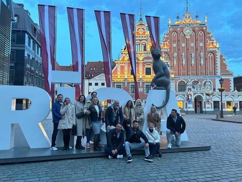 Riga: Pub Crawl with Local Guide - Starting at 9:30 pm in Riga Old Town