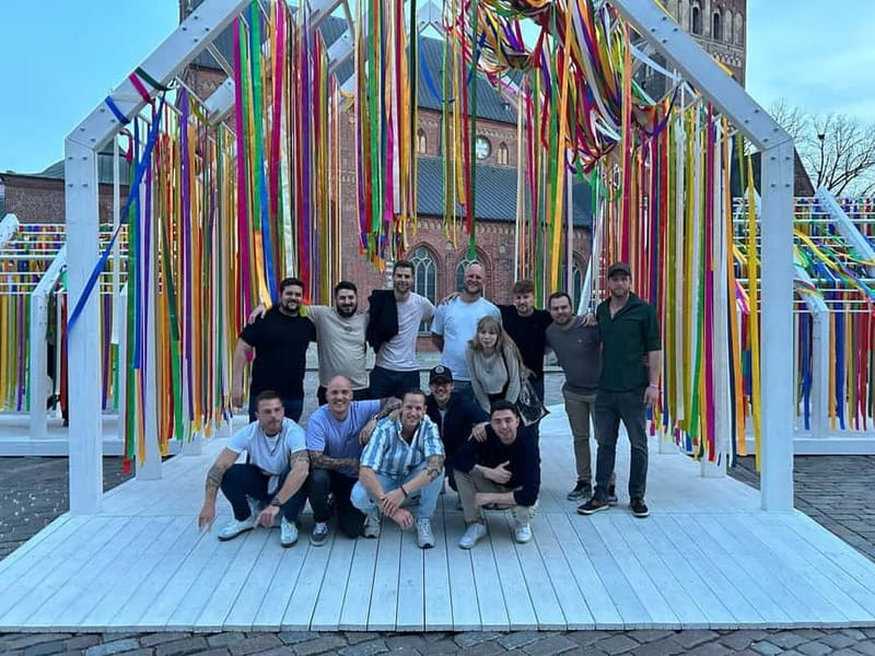 Riga: Pub Crawl with Local Guide - Karaoke and live music give the night some character