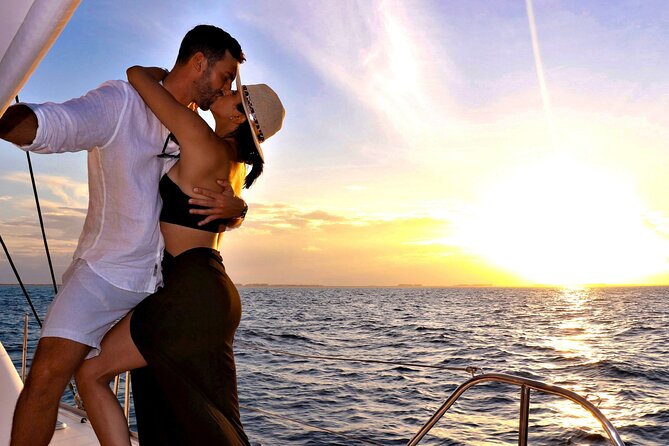 Riviera Maya Luxury Sunset Sailing plus Light Dinner and Open Bar - What the two-hour sail is really like