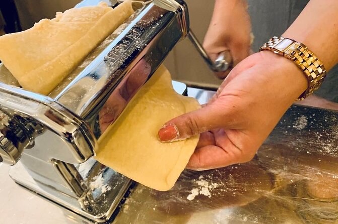 Rome Cooking: Pasta & Tiramisu Making, Free-Flowing Fine Wine - Start with prosecco and Italian specialties at La Nicchia Café