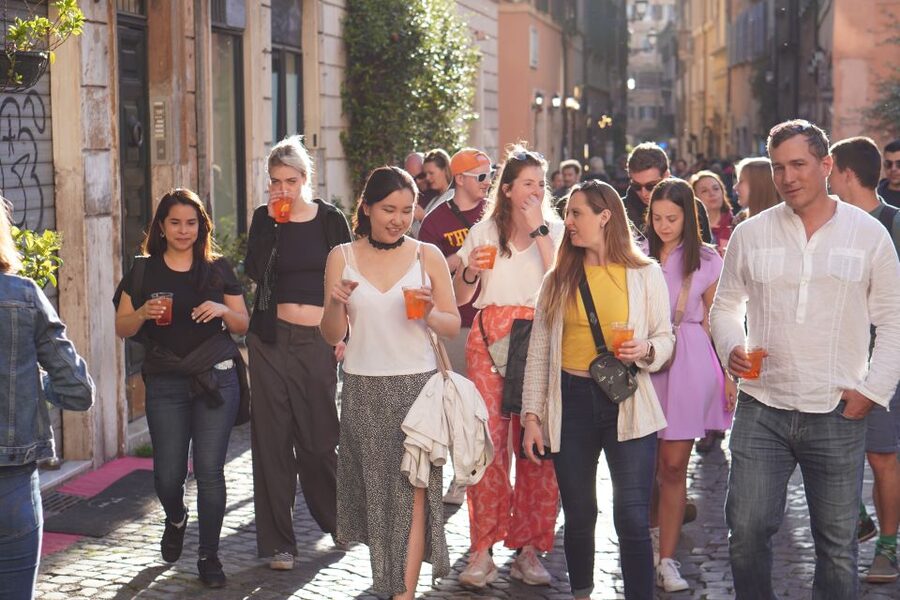Rome: Evening Walking Tour with Cocktails and Local Guide - Meeting at Castel Sant’Angelo with an Aperol Spritz
