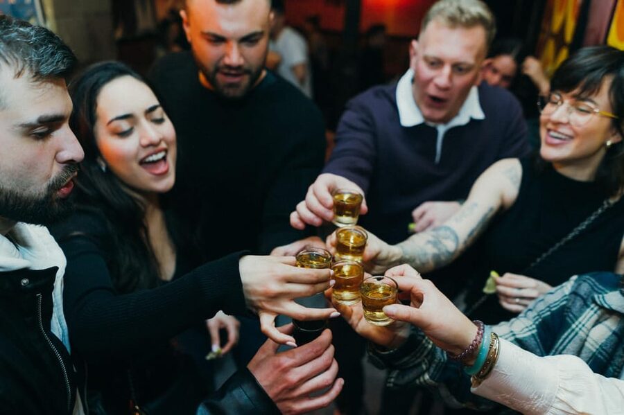 Rome: Forbidden History Walking Tour & Pub Crawl with Drinks - Why the social format works