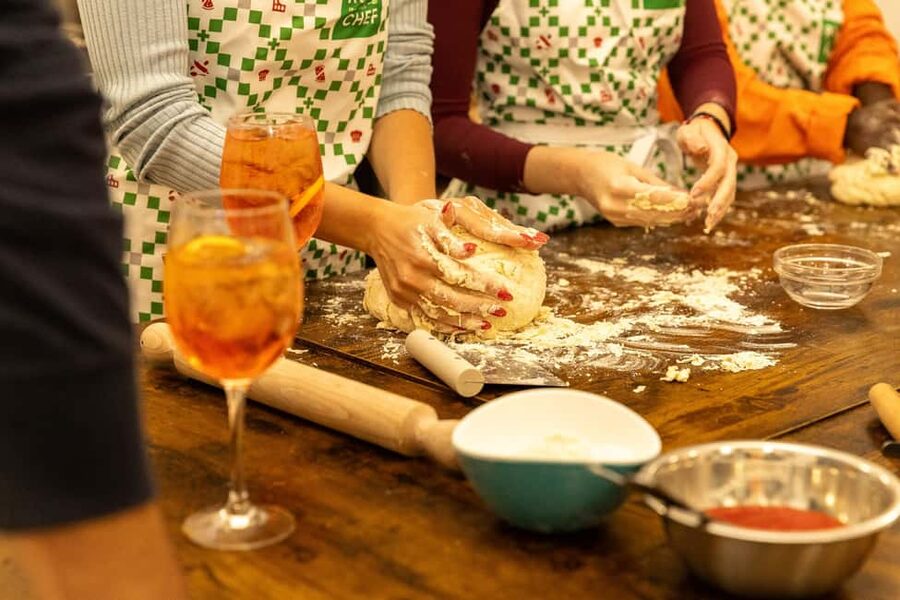 Rome: Hands-On Pizza Cooking Class with Spritz Mixology - Spritz mixing while the pizza bakes