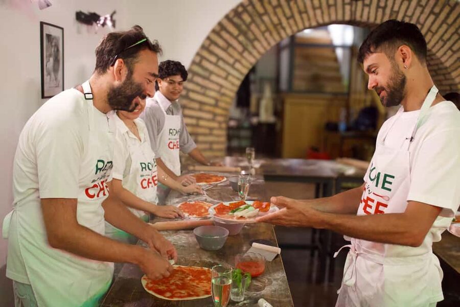 Rome: Hands-On Pizza Cooking Class with Spritz Mixology - Who will enjoy this class most?