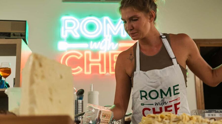 Rome: Pasta Cooking Class with Spritz Cocktails - Who should book this experience?