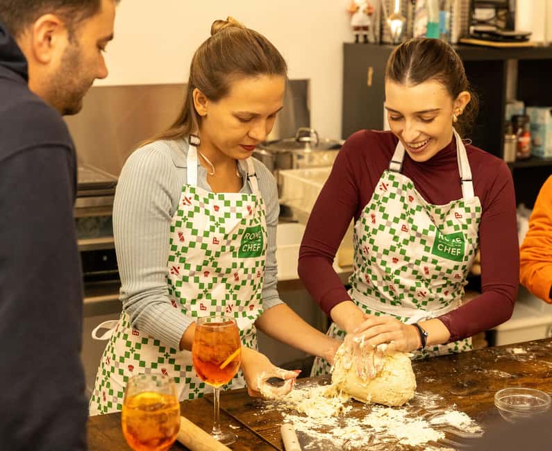 Rome: Pizza Making Cooking Class With Spritz Cocktails - Your first drink and the welcome