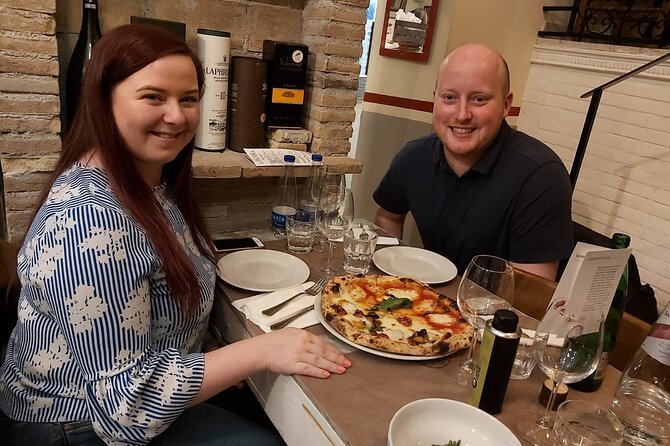 Rome: Pizza & Tiramisu Class with Free Flowing Fine Wine - Timing, meeting point, and practical planning