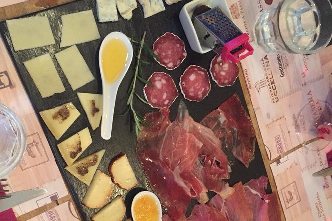 Rome: Trastevere Food tour with Free-Flowing Fine Wine - Ending with gelato at Fonte della Salute