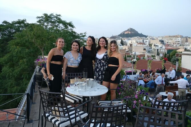 Rooftop Bar Hopping with Local Friends - What the guides add to the evening