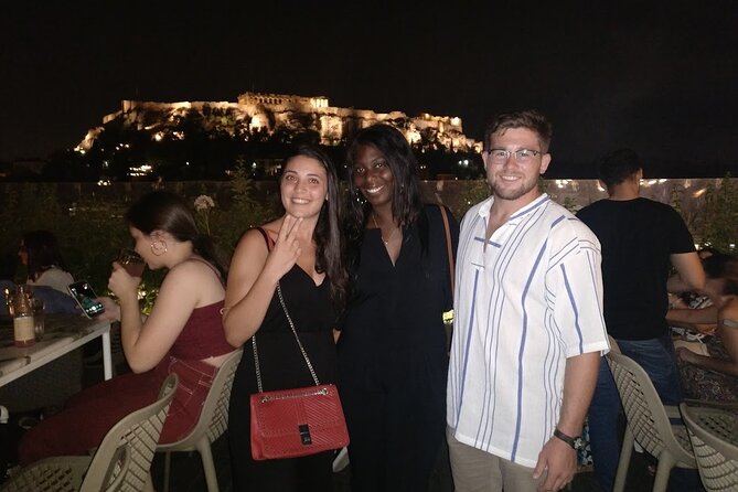 Rooftop Bar Hopping with Local Friends - Who should book this experience
