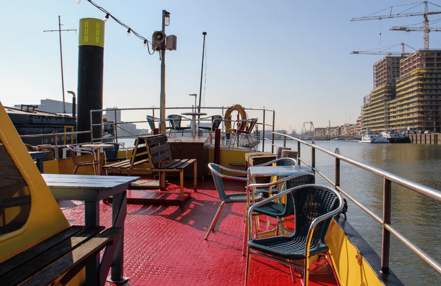 Rotterdam: Pub Cruise with Drinks and Bites - A pub on the Maas, not just a boat with a bar