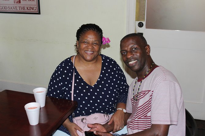 Rum Reggae and Rhythms Tour: Dancing and Cocktails - Reggae, games, and the guide make the difference
