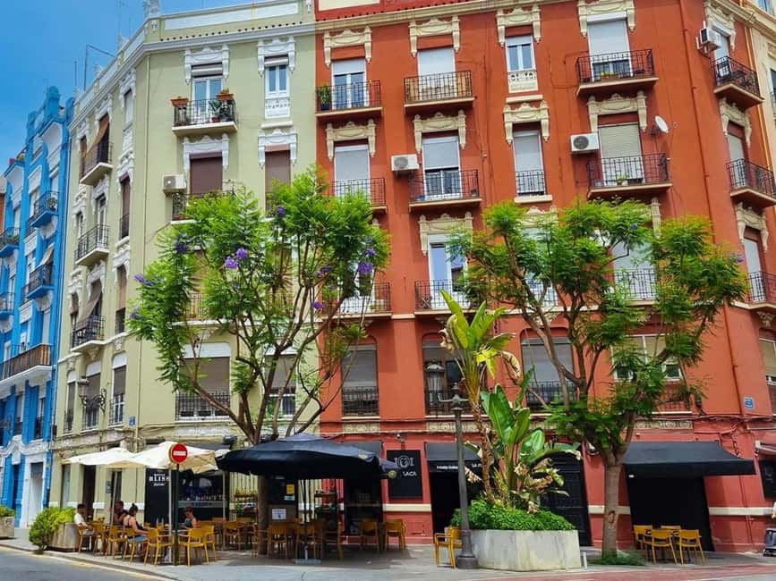 Ruzafa Food & Wine Tour: Tapas, Drinks & Local Secrets - Booking details worth knowing