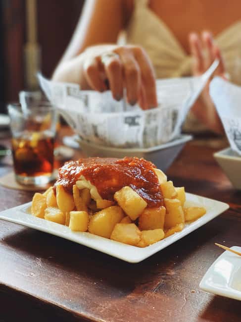 Ruzafa Food & Wine Tour: Tapas, Drinks & Local Secrets - What the four stops add to the evening