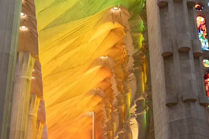 Sagrada Familia and Guell Park Private Tour - Who should choose this four-hour tour?