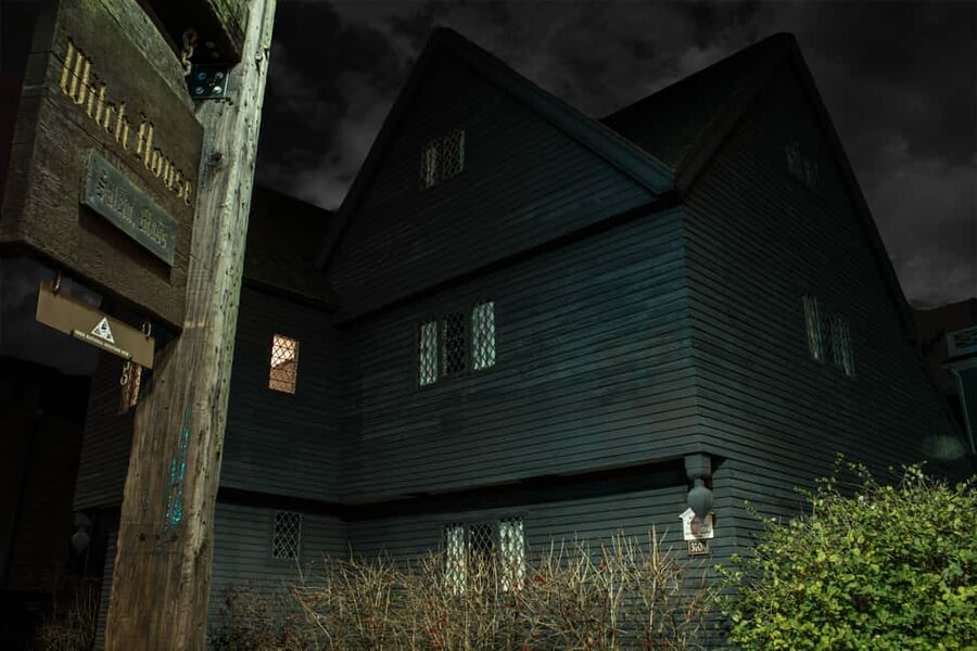 Salem: Boos and Brews Haunted Pub Crawl - What the eight haunted stops add
