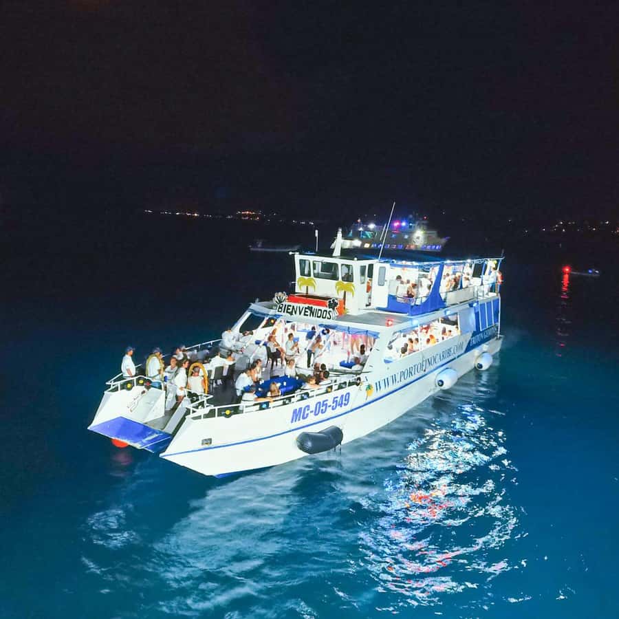 San Andres: White Party on boat with open bar, dinner and dancers! - Key points at a glance