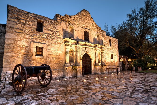 San Antonio Haunted Pub Crawl - Oro at the Emily Morgan Hotel
