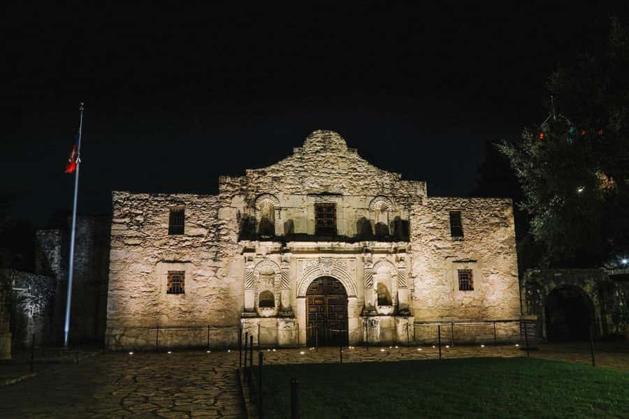 San Antonio: Spirits & Spirits Haunted Pub Crawl - Walking, weather, and comfort