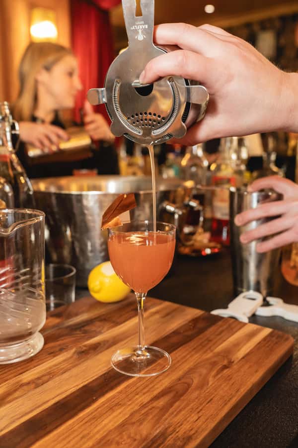 San Francisco: Local Distillery Cocktail Class - Should you book the Treasure Island cocktail class?