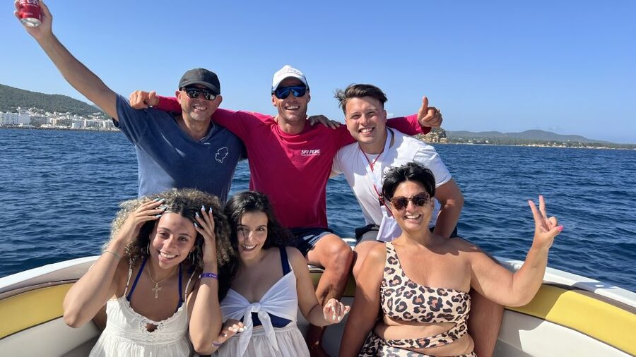 Santa Eulària des Riu: Parasailing Boat Cruise with Drinks - Practical details that make the day easier