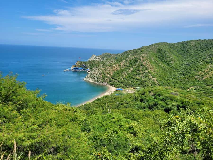 SANTAMARTA: White Night Tour in Katamaran with open bar - Cancellation and booking flexibility