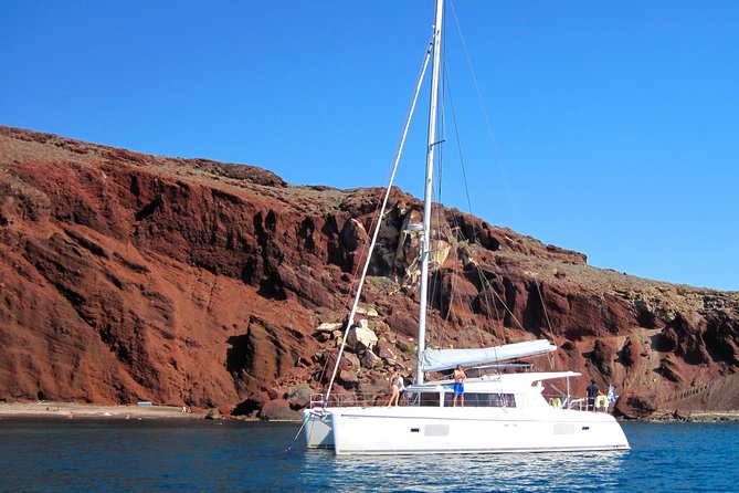 Santorini Catamaran Cruise with Fresh Meal and Open Bar - The meal is a real part of the experience