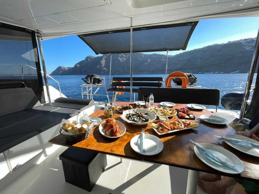 Santorini: Catamaran Cruise with Meal & Open Bar - Key points to know before booking