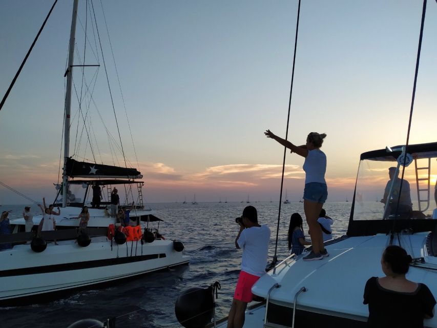Santorini: Catamaran Cruise with Meal & Open Bar - From your hotel to Vlychada Marina