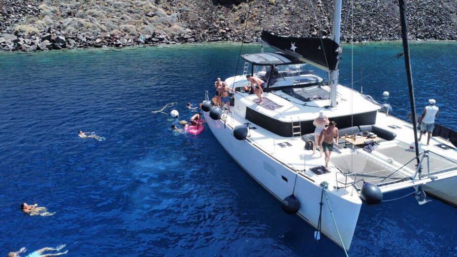 Santorini Catamaran Cruise with Swimming, Meal and Open Bar - Starting at Vlychada Marina