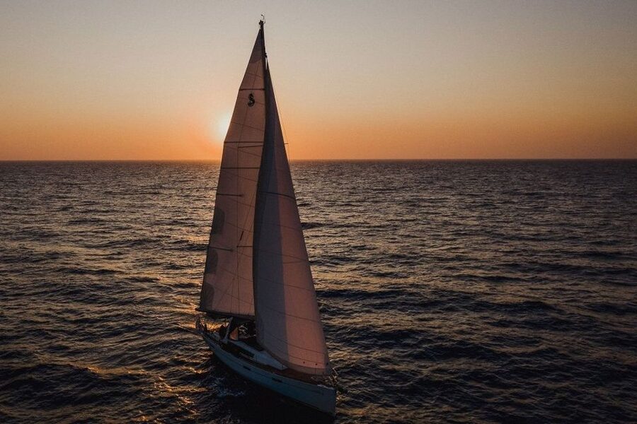 Santorini: Private Caldera Sailing Trip with Open Bar & Meal - Pickup, timing, and weather matters