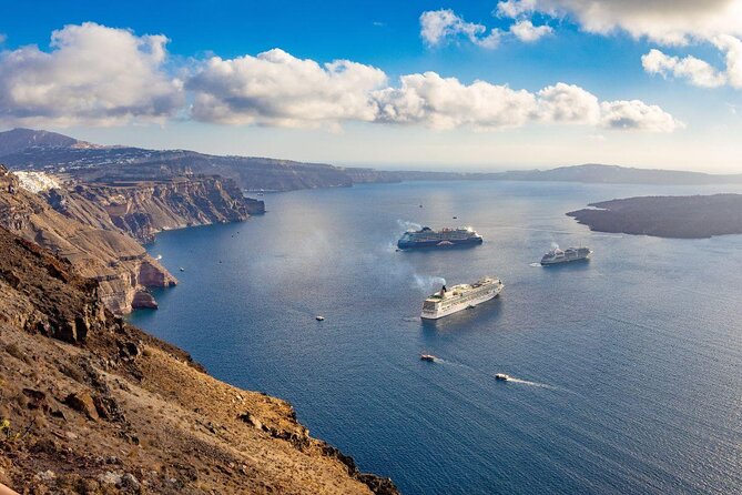 Santorini Private Catamaran Cruise with BBQ, Open Bar & Transfers - Key points at a glance