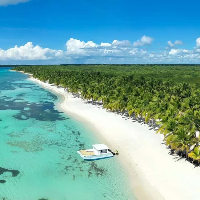 Saona Island Day Trip + Lunch + Open Bar from Punta Cana - Saona Island means a long road to a fine beach