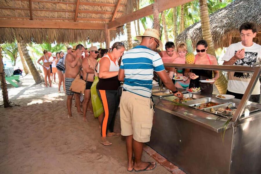 Saona Island from Punta Cana Day Trip with Open Bar - Service and support on the day