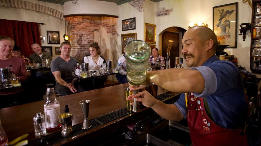 Savannah: Cocktail Class at American Prohibition Museum - Why Prohibition makes a good cocktail lesson