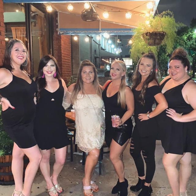 Savannah: Drag Queen Guided Pub Crawl with Sing-a-Longs - Sing-a-longs, dancing, and the social side